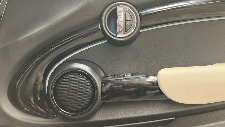 MINI Hatchback 1.5 Cooper Exclusive 3dr Auto Petrol Hatchback